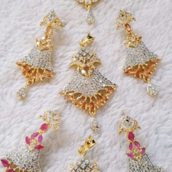 Pendant sets - Picture 2 of 2